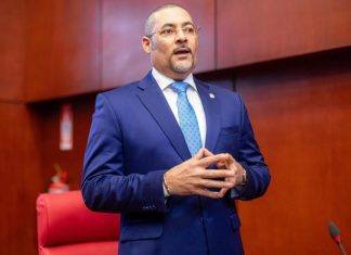 Fuerza del Pueblo elige a Eduard Espiritusanto como vocero en el Senado