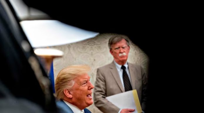 FBI allana la casa de exasesor de Trump John Bolton, hoy opositor