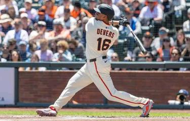 Devers jonronea por segundo día consecutivo, Gigantes pierden