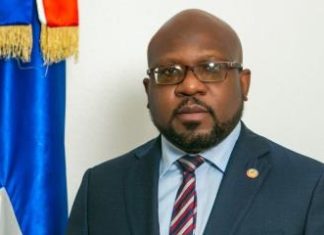 Le Nouvelliste asegura Smith Augustin entró irregular a RD, gobierno haitiano lo niega