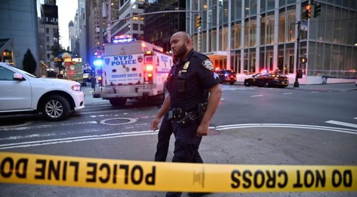 Terrible tiroteo en club nocturno de Nueva York deja tres personas muertas y 11 heridas