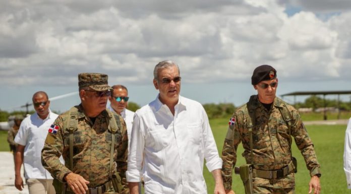 Presidente Abinader supervisa avances de segunda etapa de verja perimetral e inicia innovador sistema de videovigilancia que refuerza control y protección de la frontera