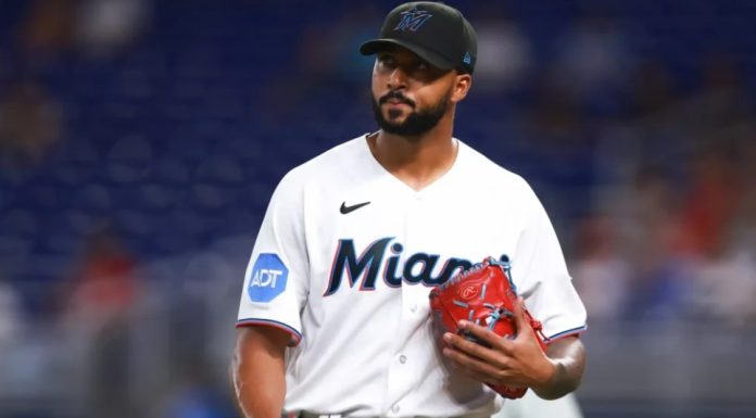 Alcántara brilla y Agustín Ramírez entra al club de novatos dominicanos con 20 jonrones