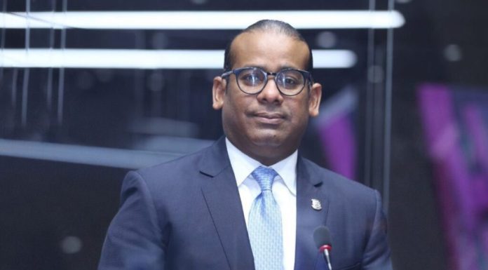 Diputado asegura alza del dólar genera preocupación en sectores económicos del país