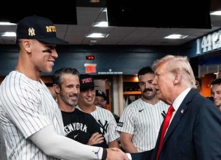 Aaron Judge alcanza al mítico DiMaggio con Trump en la grada de Nueva York