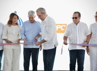 Abinader entrega carretera Villa Elisa-Punta Rucia-La Ensenada, que conecta Puerto Plata con Montecristi