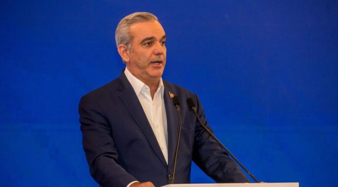 Presidente Abinader declara emergencia nacional para compras de electricidad y refuerzo del SENI