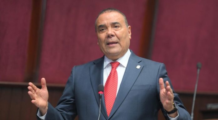 Diputado de la FP advierte: “deuda pública sobrepasa los 72 mil millones de dólares RD podría colapsar”