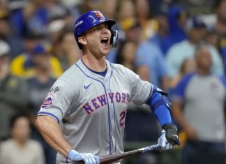 Alonso deja tendidos a los Rangers y Mets frenan racha negativa con triunfo en extrainnings