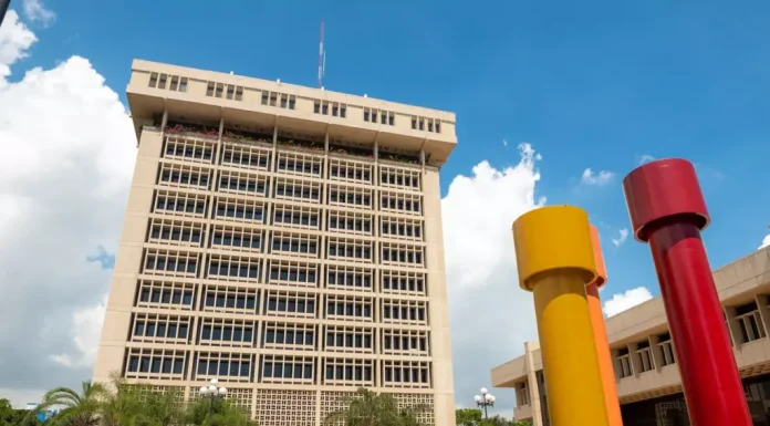 Banco Central reduce su tasa de política monetaria después de nueve meses congelada
