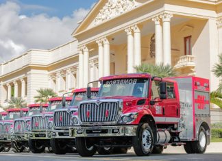 MINPRE y Sistema 911 entregan 12 nuevos camiones de bomberos para fortalecer la capacidad de respuesta a emergencias