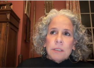 Catedrática de origen dominicano advierte sobre clima de intolerancia y violaciones legales en EE. UU. bajo gobierno de Trump