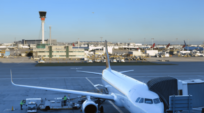 Ciberataque afecta aeropuertos europeos y causa demoras en Bruselas, Londres y Berlín