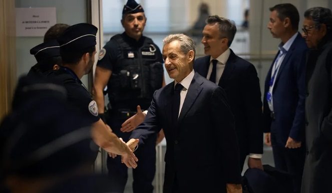 Condenan a cinco años de cárcel al expresidente francés, Nicolas Sarkozy, por recibir fondos libios en campaña