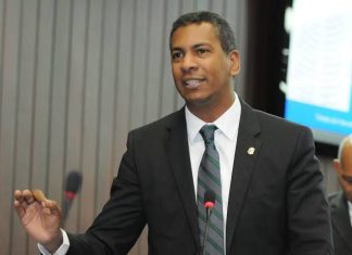 Demóstenes Martínez exige al Gobierno explicaciones por incremento desproporcionado en obra del arroyo Gurabo