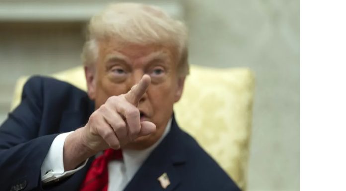 Trump afirma que el Ejército de EEUU hundió otro barco «de narcotraficantes» en el Caribe