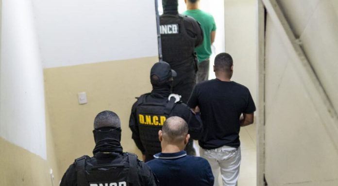 Extraditan a Estados Unidos tres dominicanos por tráfico de drogas y homicidio