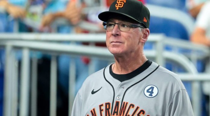 Gigantes despiden al dirigente Bob Melvin