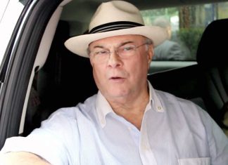 «Cállese azaroso», le recomienda Hipólito Mejía a Leonel Fernández al que acusa de no conocer ni el huevo