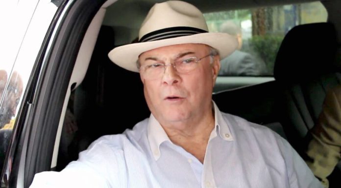 «Cállese azaroso», le recomienda Hipólito Mejía a Leonel Fernández al que acusa de no conocer ni el huevo