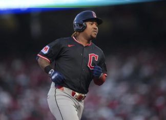 José Ramírez pega jonrón 28; Basallo decide triunfo