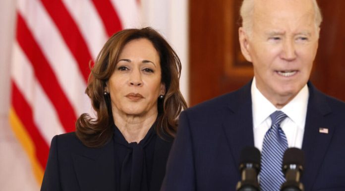 «Enojada y decepcionada»: Kamala Harris critica duramente a Joe Biden