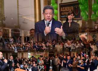 Leonel Fernández resalta en New Jersey aportes de la diáspora al desarrollo de RD