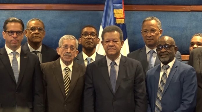 «Ahora de lo que se trata es de su implementación o ejecución», dice Leonel Fernández al recibir informe del CES