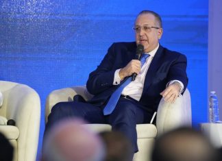 Ministro de Hacienda aclara no hay ningún riesgo de una crisis cambiaria