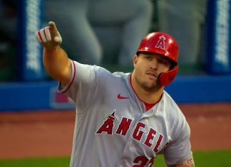 Mike Trout rompe sequía jonronera y queda a un batazo de los 400 en su carrera