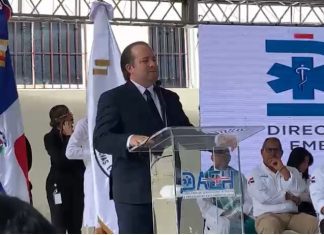 Ministro de la Presidencia anuncia ampliación Sistema 911 en Pedernales durante entrega de 46 nuevas ambulancias a la DAEH
