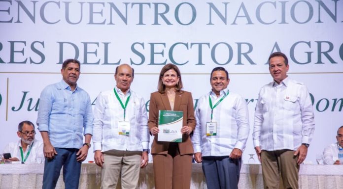 Vicepresidenta Raquel Peña reafirma compromiso del Gobierno con duplicar exportaciones agropecuarias al 2036