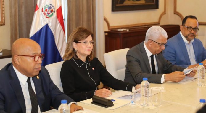 Vicepresidenta Raquel Peña encabeza reunión del Consejo Nacional de la Magistratura