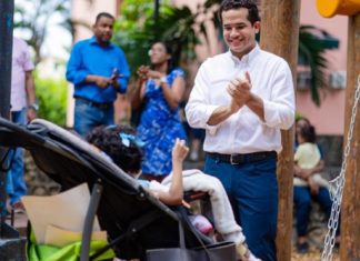 Senador Omar Fernández entrega parque inclusivo para niños con discapacidad