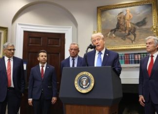 Trump sugiere dosificar vacunas a niños en etapas para reducir el autismo