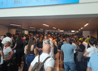 Comisión Aeroportuaria multa Aerodom con US$5 millones y ordena resarcir pasajeros por apagón del domingo