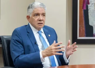 Ministro Obras Pública convoca Comisión Aeroportuaria para conocer apagón del AILA, organismos de Seguridad investigan