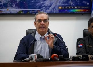 Abinader convoca para esta tarde a los organismos de emergencia debido al paso de una onda tropical que podría convertirse en ciclón, Paliza dice el gobierno se prepara para lo peor