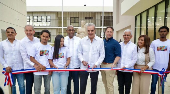 Presidente Abinader inaugura Centro Universitario Regional UASD-Cotuí con 29 aulas; ya suman cuatro los entregados a través del MIVED