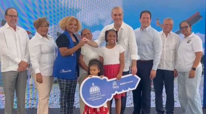 Presidente Abinader y Ministro Bonilla entregan 95 nuevas viviendas en Pedro Brand