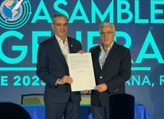 Presidente Abinader dice que un gobierno que teme a la prensa, teme a la verdad
