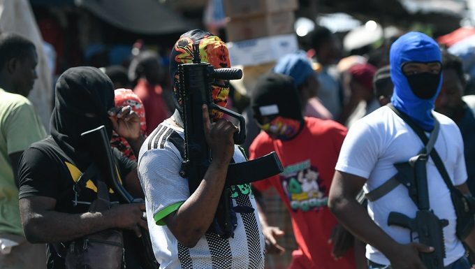 La nueva fuerza para enfrentar a las bandas en Haití empieza operaciones