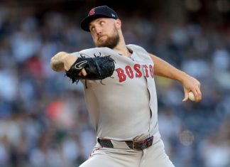 Crochet domina y los Medias Rojas arrancan la Serie del Comodín con triunfo sobre Yankees