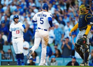 Dodgers quedan a una victoria de regresar a la Serie Mundial tras vencer 3-1 a los Cerveceros