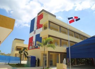 Reportaje- Sanción anunciada por autoridades no calma ira de la población contra profanadoras de escuela