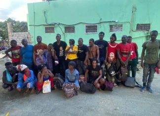 Ejército apresa en Valverde tres vehículos repletos de haitianos indocumentados