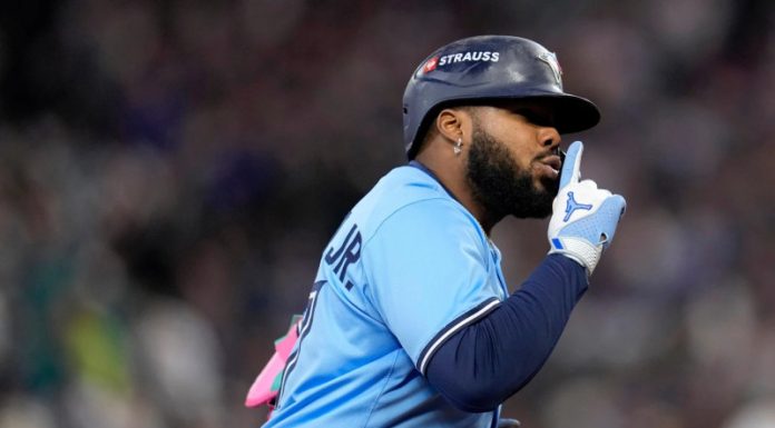 Guerrero y Springer lideran ataque de 5 HRS y Toronto detiene Marineros