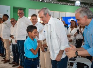 Presidente Abinader inaugura Liceo Padre José Salvador Fernández de 24 aulas en Bonao, que beneficiará a más 800 estudiantes