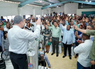 Leonel juramenta exdirigentes del PRM y PLD que se suman a la FP en San Cristóbal