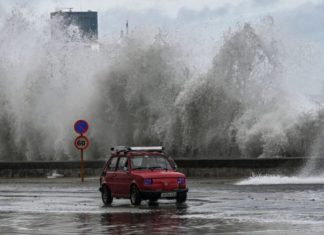 Inundaciones y deslaves en el oriente de Cuba por el paso del potente huracán Melissa